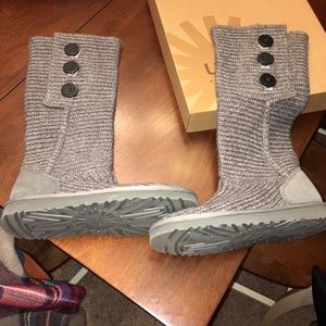 Ugg Classic Cardy Button